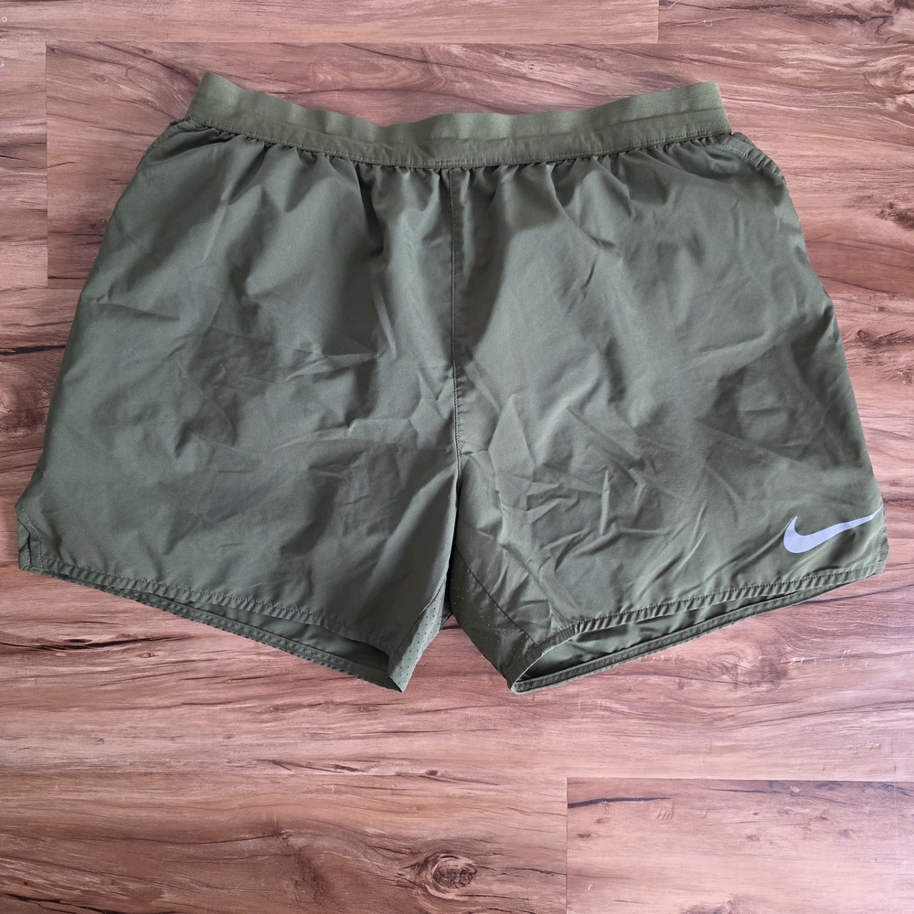 Nike Men's Green Sports Shorts